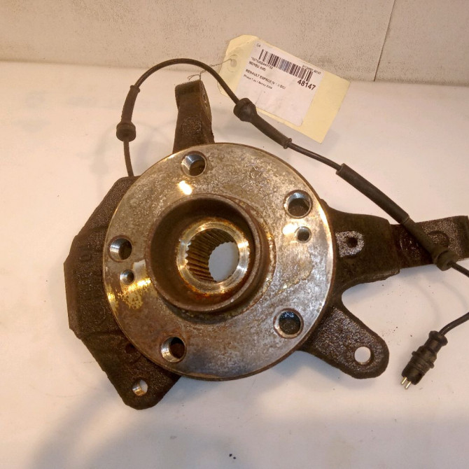 Moyeu avd occasion RENAULT ESPACE IV Phase 1 09-2002->03-2006 1.9 DCI 8200570190 1