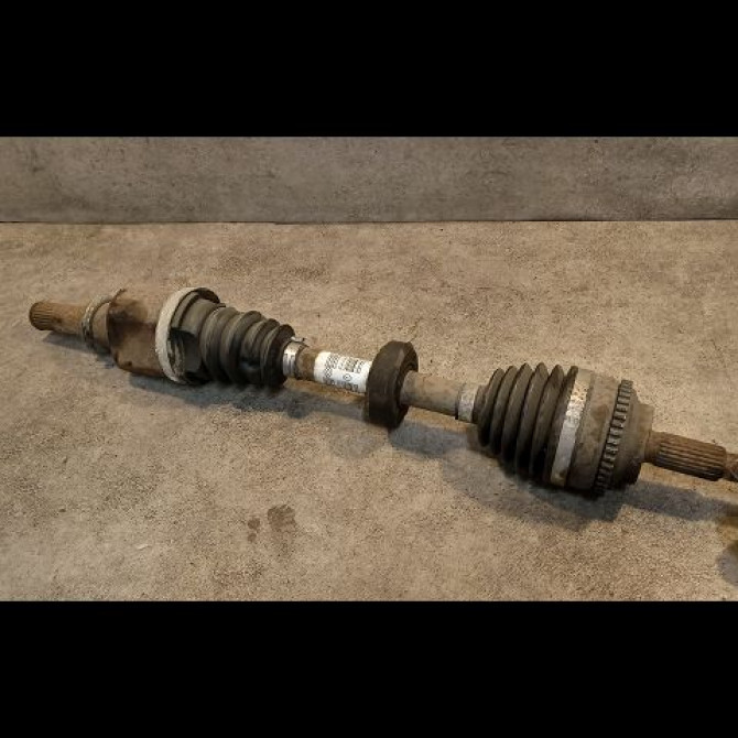 Transmission avant gauche occasion RENAULT CLIO CAMPUS II Phase 1 07-2006->07-2009 1.5 DCI 65ch 8200543868 1