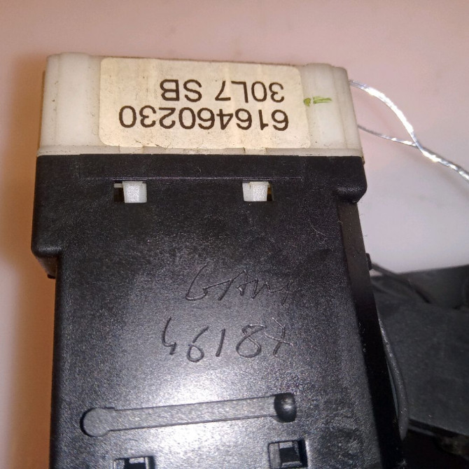 Commande essuie glace occasion RENAULT CLIO CAMPUS II Phase 1 07-2006->07-2009 1.5 DCI 65ch 4