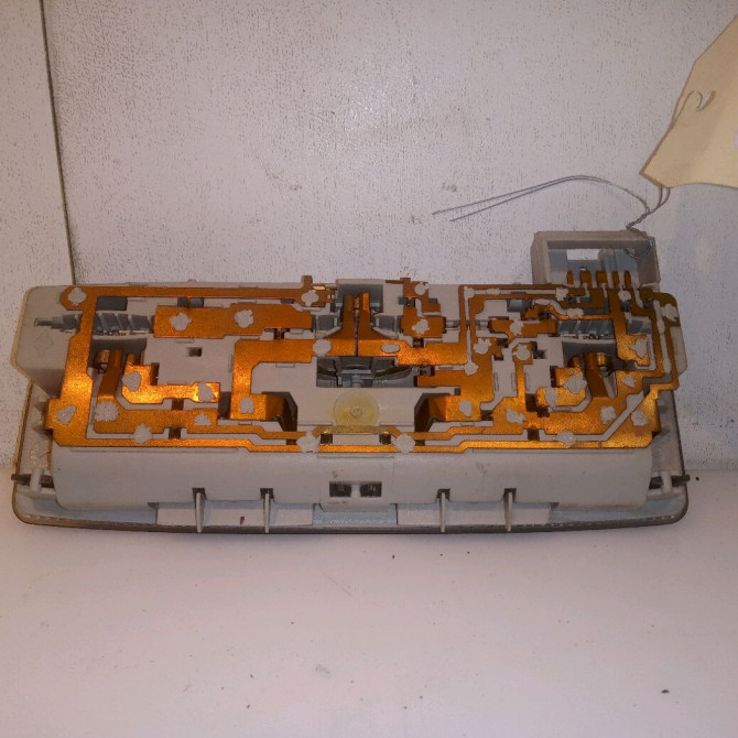 Plafonnier occasion RENAULT ESPACE IV Phase 1 09-2002->03-2006 2.2 DCI 8200003037 2