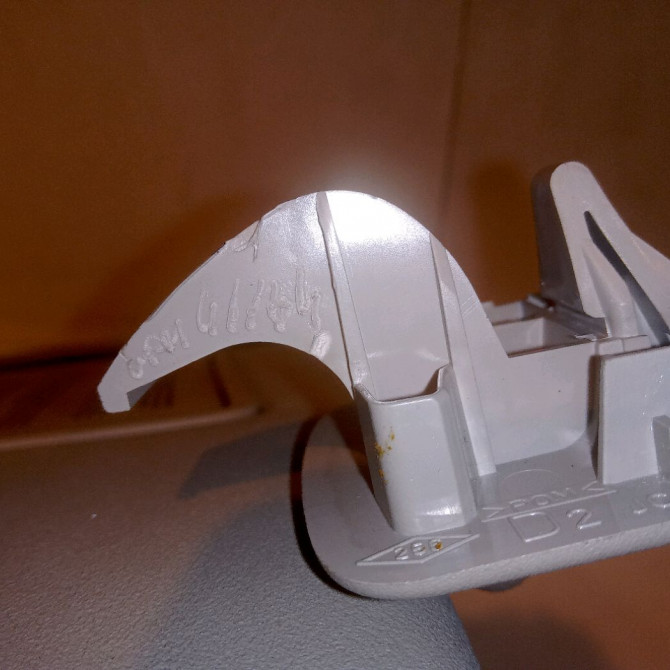 Pare-soleil droit occasion RENAULT ESPACE IV Phase 1 09-2002->03-2006 2.2 DCI 8200413909 3