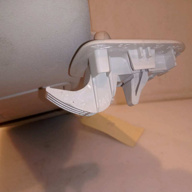 Pare-soleil gauche occasion RENAULT ESPACE IV Phase 1 09-2002->03-2006 2.2 DCI 8200413904 3