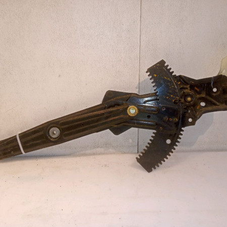 Mecanisme leve-glace arrière droit occasion PEUGEOT 205 Phase 1 03-1983->07-1987 1.4i 60ch 922414