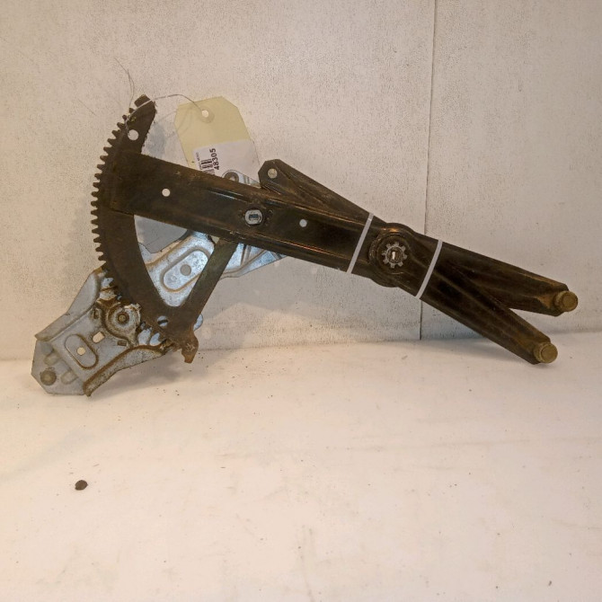 Mecanisme leve-glace arrière gauche occasion PEUGEOT 205 Phase 1 03-1983->07-1987 1.4i 60ch 922314 1