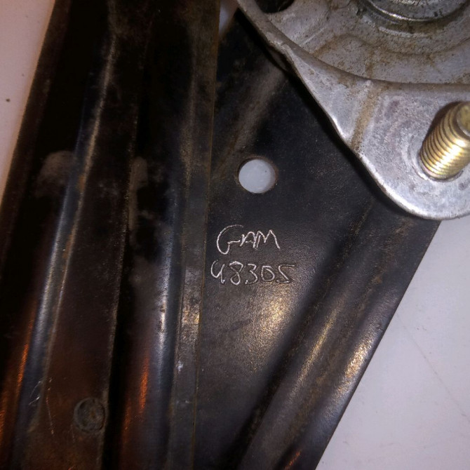 Mecanisme leve-glace arrière gauche occasion PEUGEOT 205 Phase 1 03-1983->07-1987 1.4i 60ch 922314 3