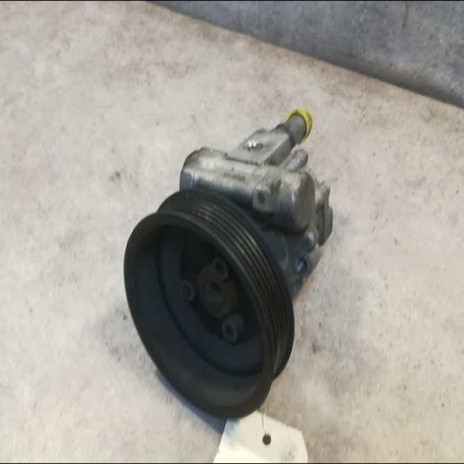 Pompe direction assistee occasion VOLKSWAGEN POLO III Phase 1 10-1994->11-1999 1.6 1