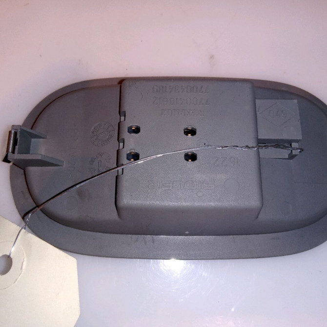 Plafonnier occasion RENAULT CLIO CAMPUS II Phase 1 07-2006->07-2009 1.5 DCI 65ch 8200085577 2