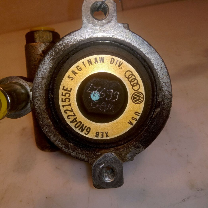 Pompe direction assistee occasion VOLKSWAGEN POLO III Phase 1 10-1994->11-1999 1.4 3