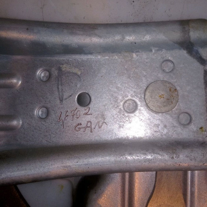 Mecanisme leve-glace arrière gauche occasion TOYOTA YARIS I Phase 2 03-2003->12-2005 75 D-4D 698400D020 3