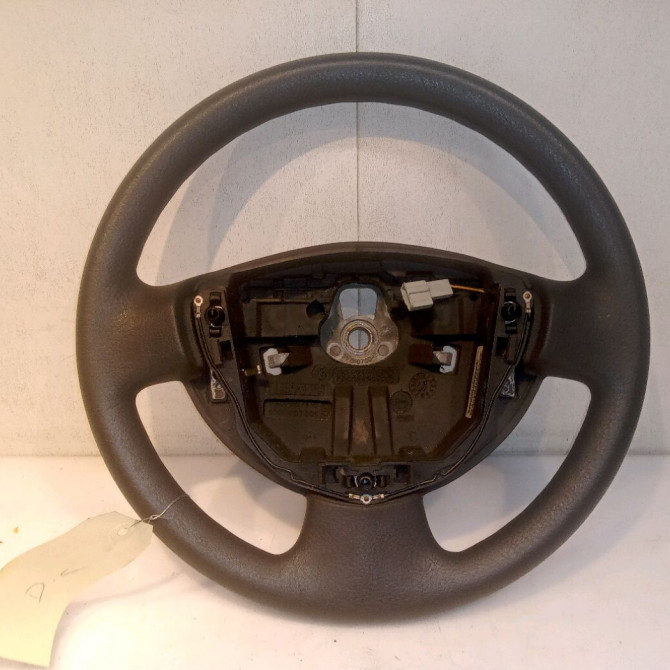 Volant de direction occasion RENAULT CLIO II Phase 2 06-2001->07-2006 1.2i 75ch 8200057418 1