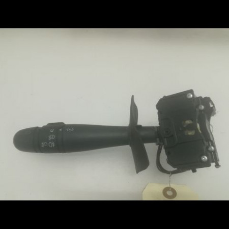 Commande clignotant occasion RENAULT MEGANE I Phase 1 11-1995->03-1999 1.9 D 7701047552