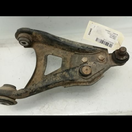 Triangle inf avd occasion RENAULT CLIO II Phase 1 03-1998->06-2001 1.9 D 8v 55ch 8200942408