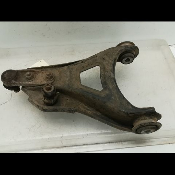 Triangle inf avd occasion RENAULT CLIO II Phase 1 03-1998->06-2001 1.9 D 8v 55ch 8200942408 2