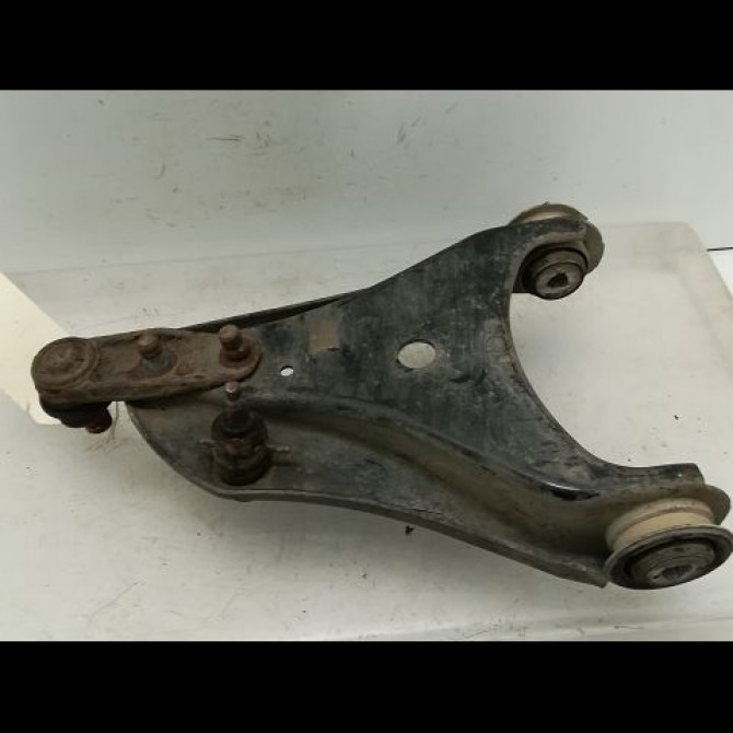 Triangle inf avd occasion RENAULT CLIO CAMPUS II Phase 1 07-2006->07-2009 1.5 DCI 65ch 8200942408 2