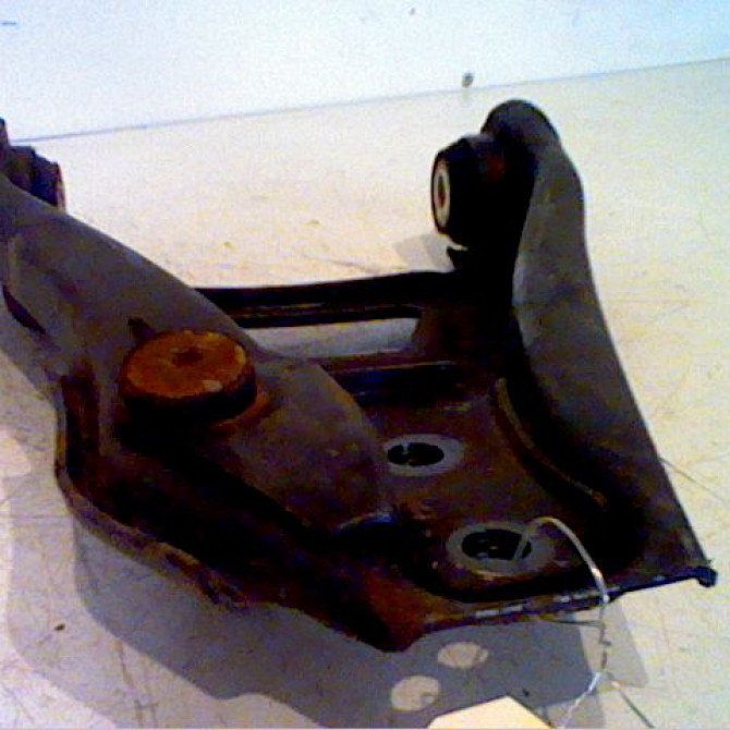 Triangle inf avd occasion RENAULT CLIO II Phase 1 03-1998->06-2001 8200942408 1