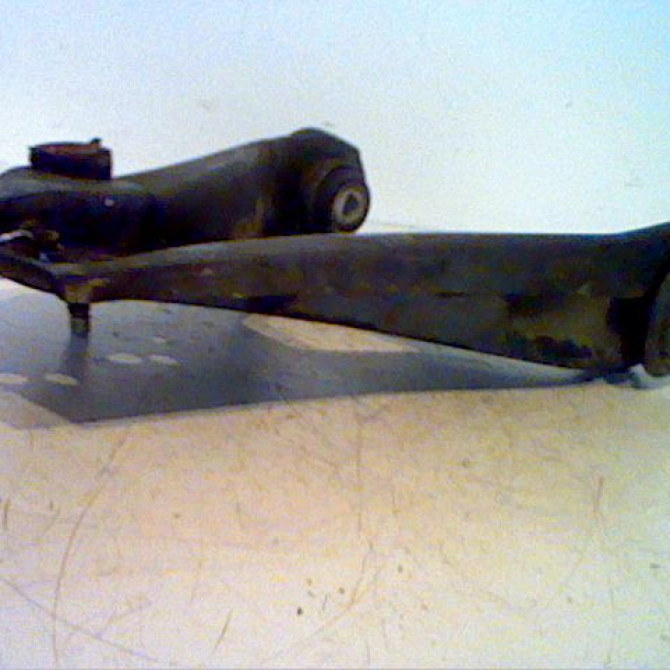 Triangle inf avd occasion RENAULT CLIO II Phase 1 03-1998->06-2001 8200942408 2