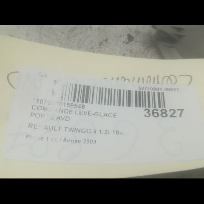 Commande lève-glace porte avant droite occasion RENAULT TWINGO II Phase 1 06-2007->11-2011 1.2i 16v 75ch 8200214936 3