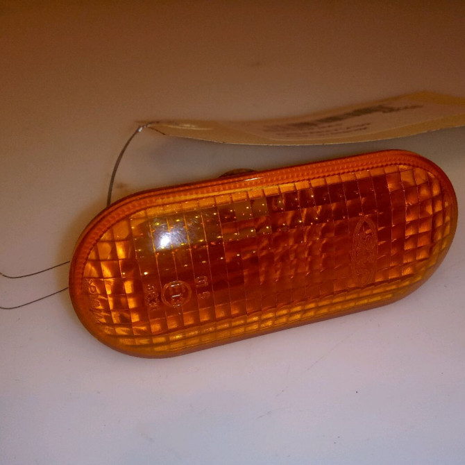 Répétiteur aile gauche occasion FORD FIESTA V Phase 1 09-2002->10-2005 1.4 TDCI 4360568 1