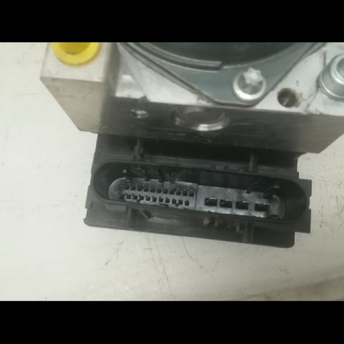 Unité hydraulique ABS occasion RENAULT MODUS Phase 2 01-2008->12-2012 1.5 DCI 75ch 3