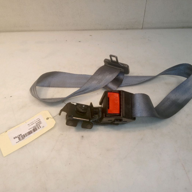 Ceinture centrale arriere occasion RENAULT CLIO II Phase 1 03-1998->06-2001 1.2 7700425750 1