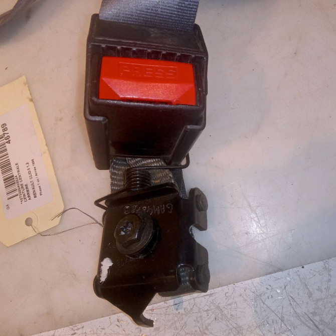 Ceinture centrale arriere occasion RENAULT CLIO II Phase 1 03-1998->06-2001 1.2 7700425750 2