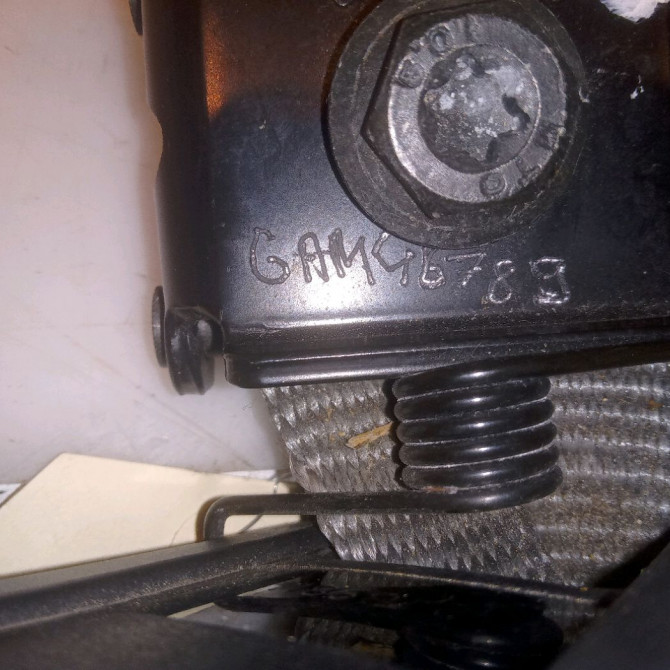 Ceinture centrale arriere occasion RENAULT CLIO II Phase 1 03-1998->06-2001 1.2 7700425750 4