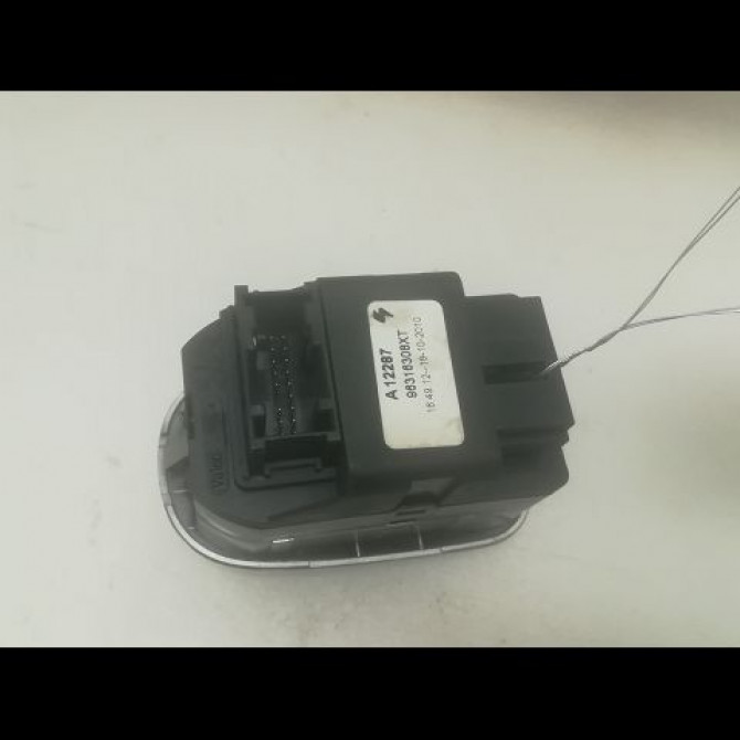 Commande lève-glace porte avant gauche occasion PEUGEOT 206 + Phase 1 03-2009->05-2013 1.4 HDI 70ch 2