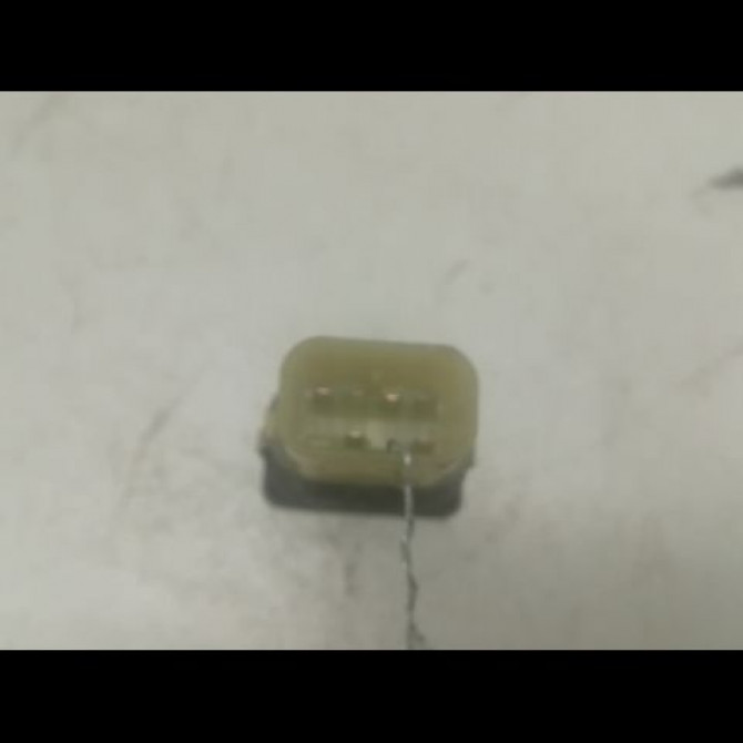 Commande lève-glace porte avant droite occasion FORD FOCUS II Phase 1 09-2004->12-2007 1.6 TDCI 110ch 1223143 2