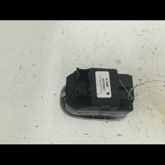 Commande lève-glace porte avant gauche occasion PEUGEOT 206 + Phase 1 03-2009->05-2013 1.4i 75ch 2