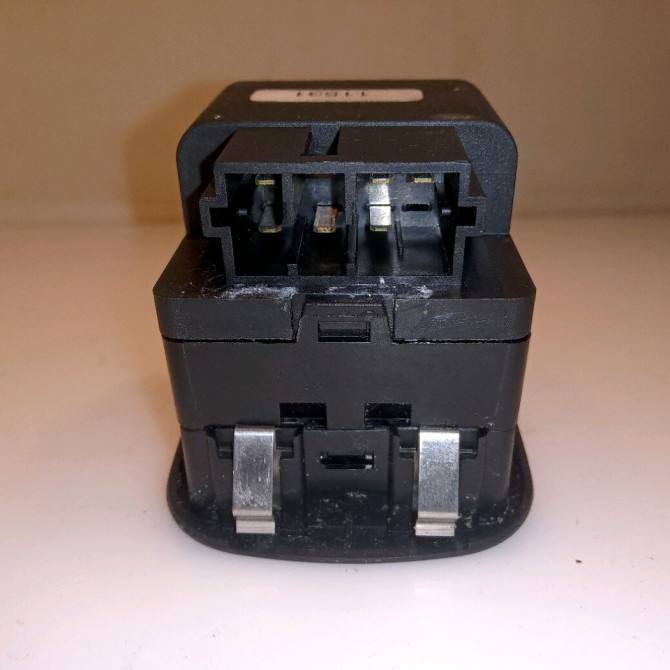 Commande lève-glace porte avant gauche occasion PEUGEOT 206 + Phase 1 03-2009->05-2013 1.1i 60ch 3