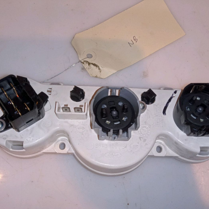 Commande de chauffage occasion FORD FOCUS I Phase 1 CLIPPER 10-1998->12-2004 1.8 TDDi 90ch 1131256 2