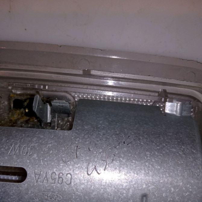 Plafonnier occasion FORD FOCUS I Phase 1 CLIPPER 10-1998->12-2004 1.8 TDDi 90ch 4688097 3