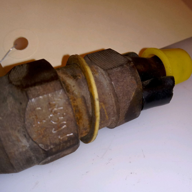 Injecteur occasion RENAULT CLIO I Phase 1 06-1990->03-1994 1.9 D 7701033826 2