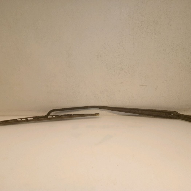 Bras essuie-glace avant droit occasion FORD FOCUS II Phase 1 09-2004->12-2007 1064744 2