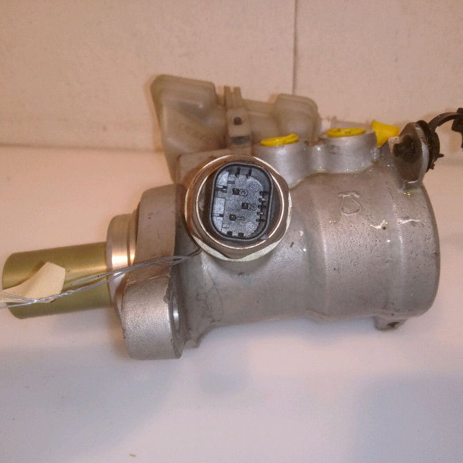 Maitre cylindre occasion FORD FOCUS II Phase 1 09-2004->12-2007 1144620 3