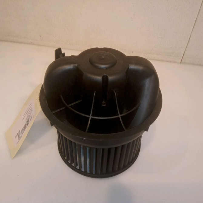 Ventilateur de chauffage occasion TOYOTA AYGO I Phase 1 06-2005->11-2009 1.0 VVTI 871030H021 1