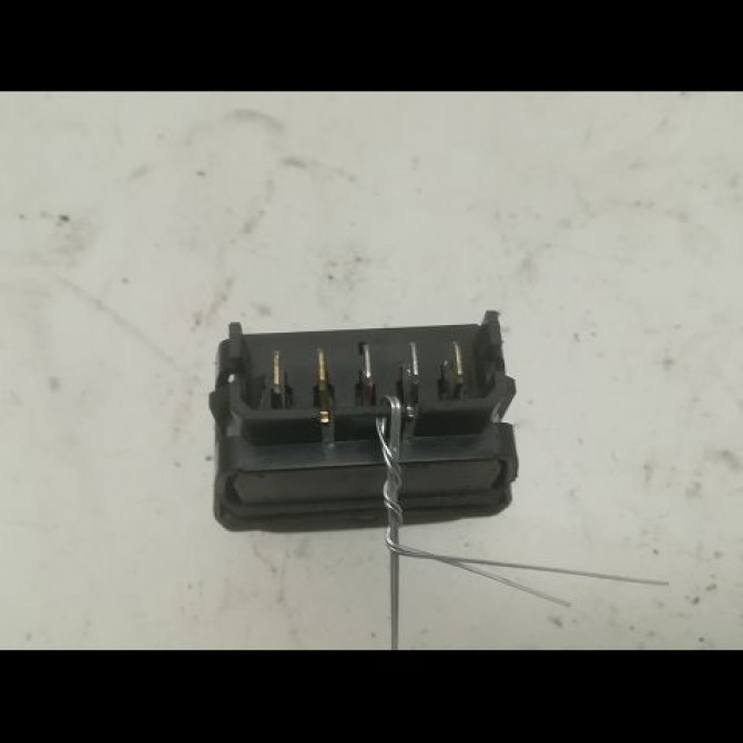 Commande lève-glace porte avant droite occasion CITROEN XSARA PICASSO Phase 1 12-1999->02-2004 2.0 HDi 90ch 2