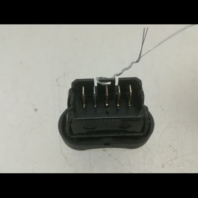 Commande lève-glace porte avant droite occasion CITROEN C4 II Phase 1 10-2010->01-2015 1.6 HDi 110ch 6490JY 2