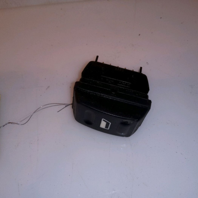 Commande lève-glace porte avant droite occasion CITROEN XSARA PICASSO Phase 1 12-1999->02-2004 2.0 HDi 90ch 1