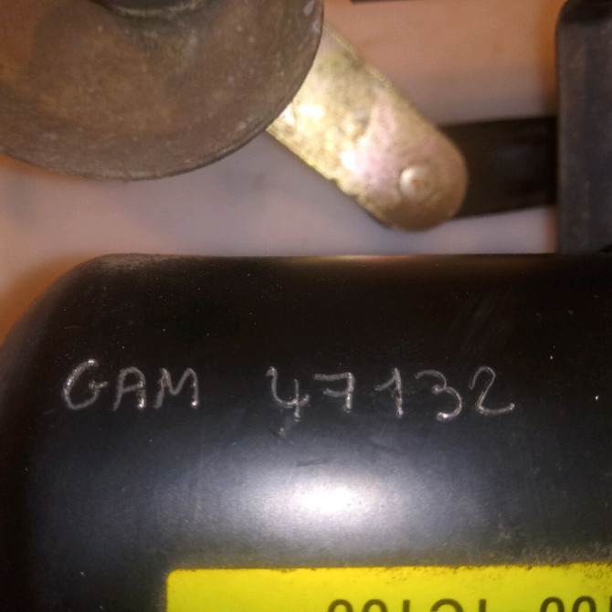 Moteur essuie-glace avant occasion HYUNDAI GETZ Phase 1 09-2002->11-2005 1.1i 981101C100 4