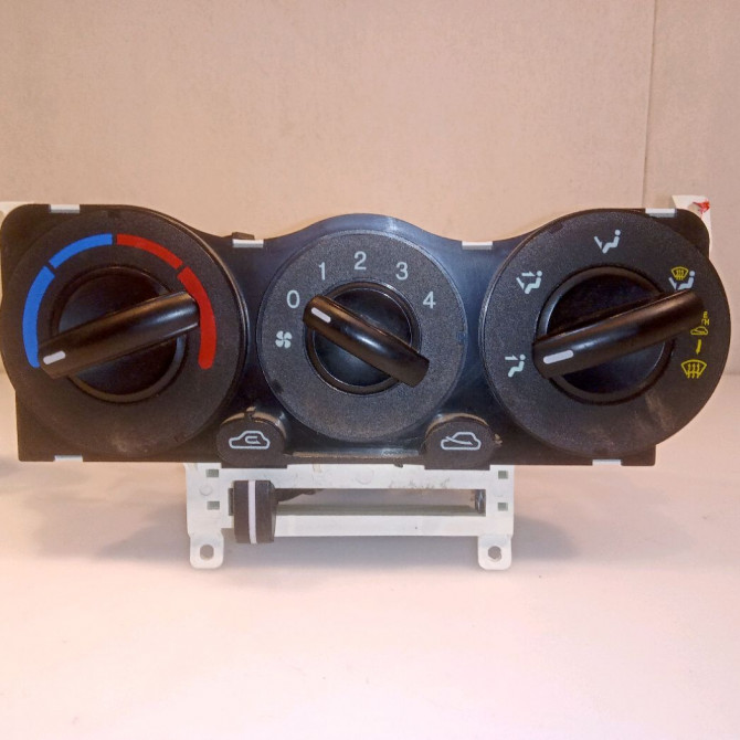 Commande de chauffage occasion HYUNDAI GETZ Phase 1 09-2002->11-2005 1.1i 1