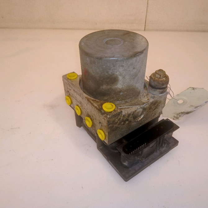 Unité hydraulique ABS occasion HYUNDAI GETZ Phase 1 09-2002->11-2005 1.1i 589101CA00 1