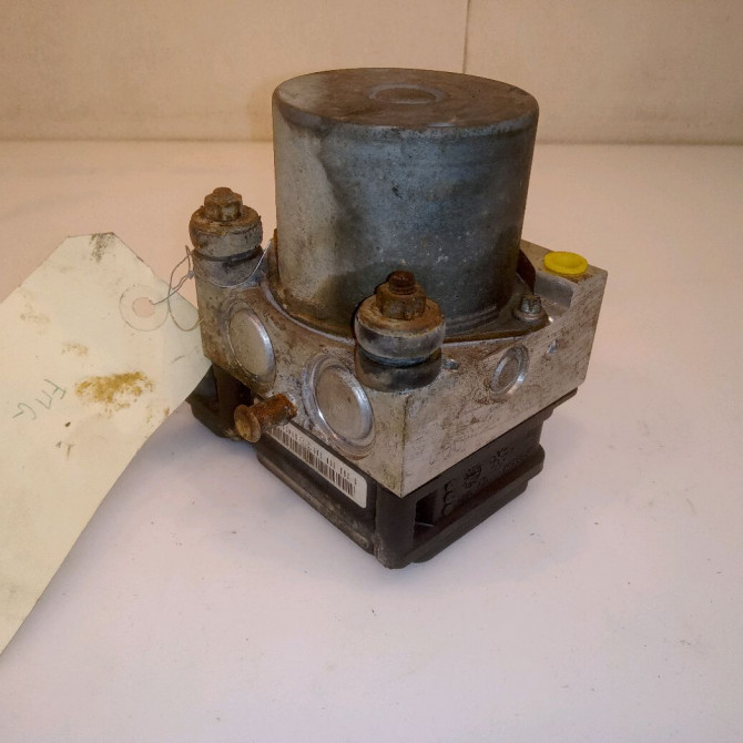 Unité hydraulique ABS occasion HYUNDAI GETZ Phase 1 09-2002->11-2005 1.1i 589101CA00 2
