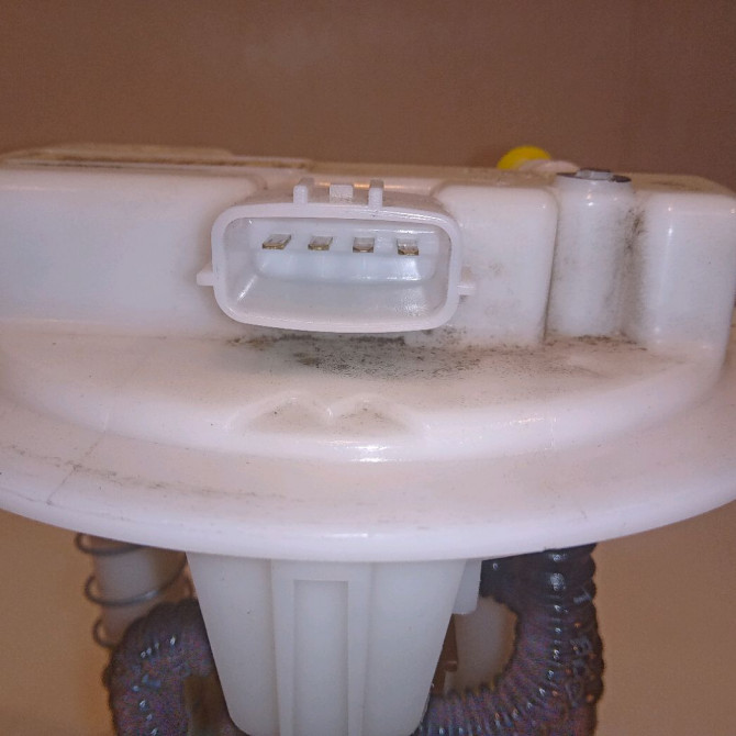 Jauge a carburant occasion RENAULT MEGANE III Phase 1 11-2008->01-2012 172020029R 4