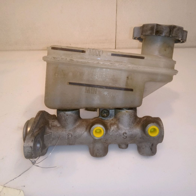 Maitre cylindre occasion HYUNDAI GETZ Phase 1 09-2002->11-2005 1.1i 585101C055 1