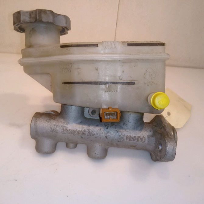 Maitre cylindre occasion HYUNDAI GETZ Phase 1 09-2002->11-2005 1.1i 585101C055 2