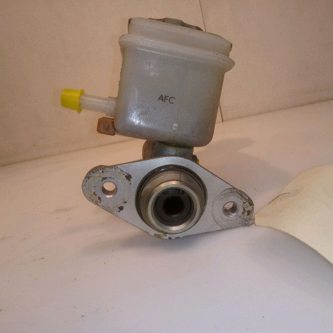 Maitre cylindre occasion HYUNDAI GETZ Phase 1 09-2002->11-2005 1.1i 585101C055 3