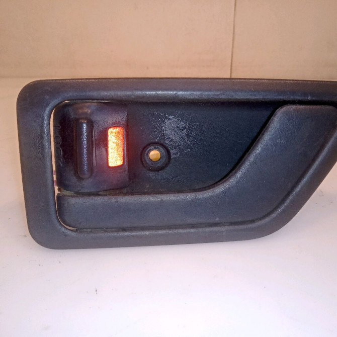 Poignee int porte avg occasion HYUNDAI GETZ Phase 1 09-2002->11-2005 1.1i 826101C000BJ 1