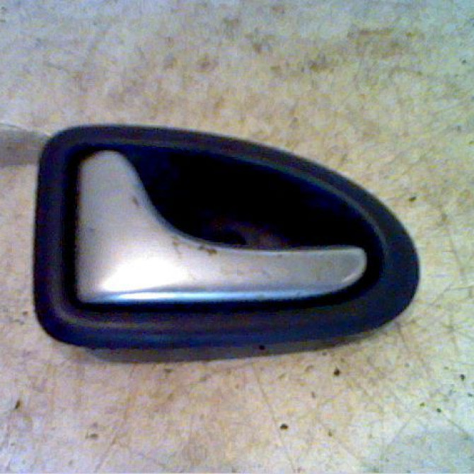 Poignee int porte avg occasion RENAULT CLIO II Phase 1 03-1998->06-2001 8200711136 1