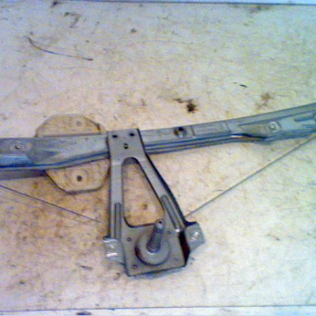 Mecanisme leve-glace arrière droit occasion RENAULT CLIO II Phase 1 03-1998->06-2001 1.9 D 7700434304